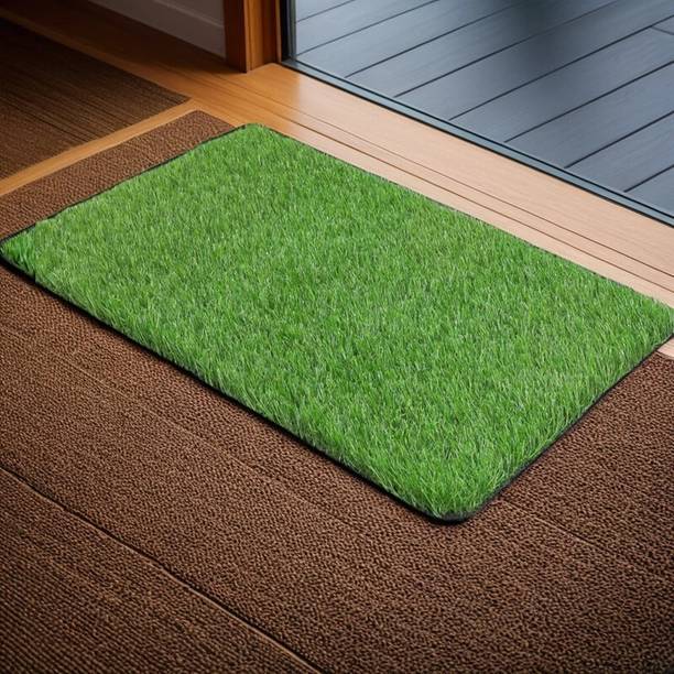 Trendy Rabbit Artificial Grass Door Mat