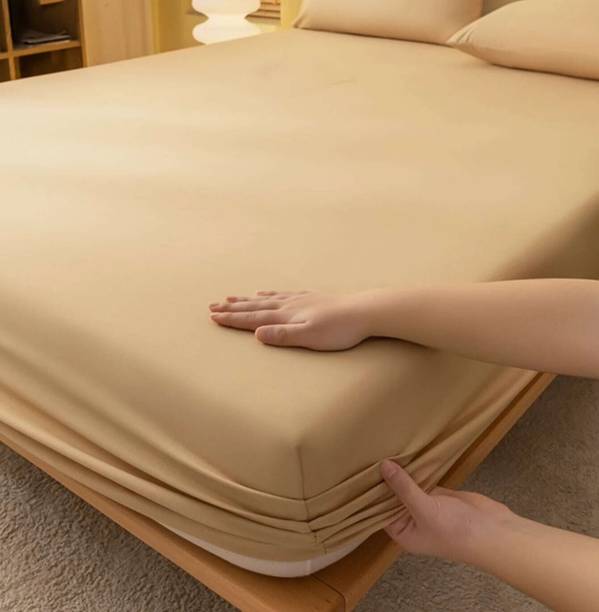 Livfresh Elastic Strap Queen Size Waterproof Mattress Cover