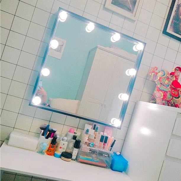 ग्लन्स Bulb vanity लाइटेड मिरर