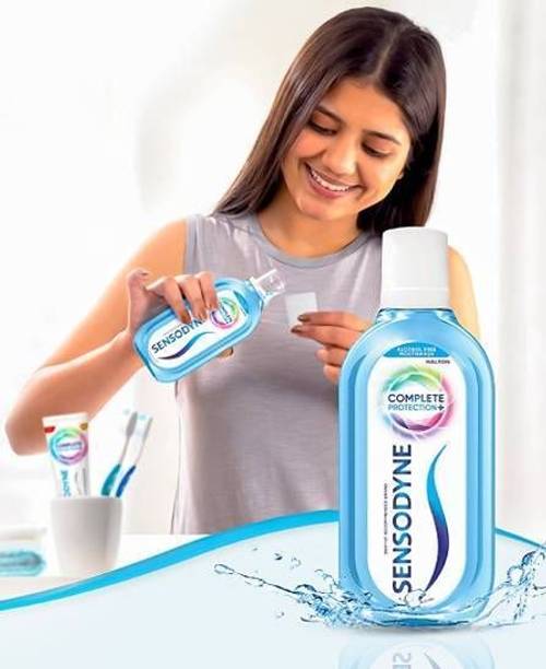 SENSODYNE Fluoride Mouthwash for Sensitive Gums | Alcohol-Free | Anti-Plaque Protection - Rapid Relief COOL MINT