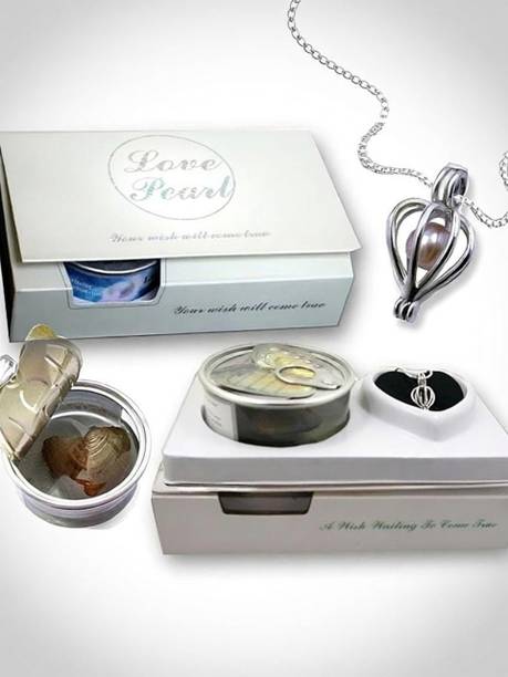 PRIDE STORE 1 Ring, 1 pair of ear rings, 1 pendant and 1 chain. Alloy Chain