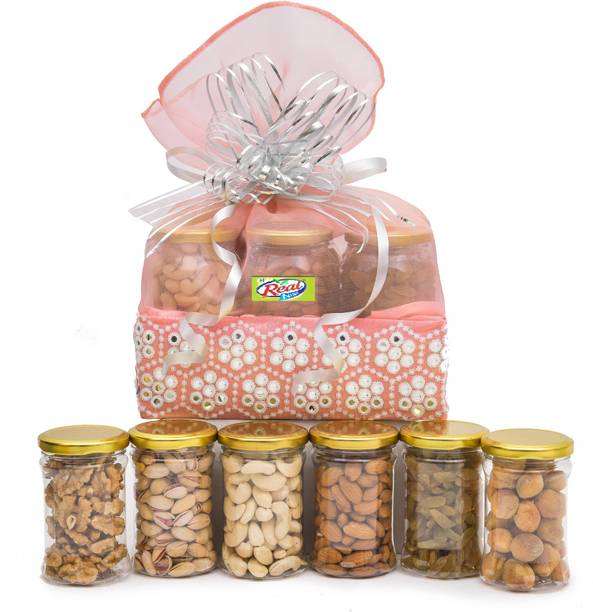 Glossary DRY FRUIT &NUT GIFT HAMPER/BASKET/BOX/PACK 750GM Cashews, Almonds, Pistachios, Raisins, Walnuts, Apricots