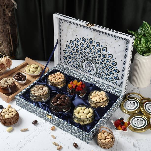 Sonature Mor pankh design Dryfruits Gift box 100 % Natural 6 Combo pack Almonds, Cashews, Raisins, Pistachios