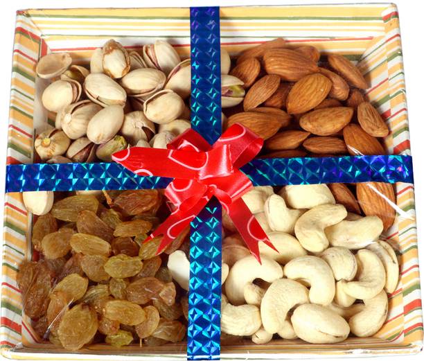 AESTHETIC HUB GIFT TRY ALMONDS,CASHEW,PISTA,RAISINS 360GM Almonds, Cashews, Pistachios, Raisins