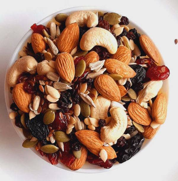 ZION 100% Natural Premium Mix Dry Fruits |Healthy Nutmixed Mix dry fruits 1kg. Assorted Seeds &amp; Nuts