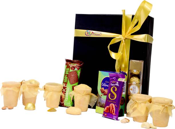 Giftrend Dry Fruits and Chocolate Hamper for Rakhi Diwali Birthday Anniversary Almonds, Cashews, Pistachios, Raisins