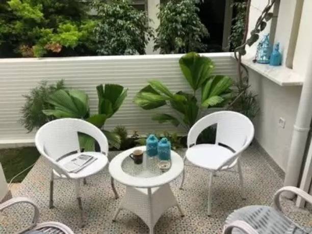 KLODOR Premium Designer Garden/Balcony/Terrace/Poolside Patio Seating Chair & Table Set Glass Outdoor Chair