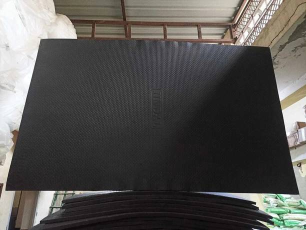 cowmat Black MAT|Heavy Duty| Cow Mat, Feeding Mat, BPA Free, Easy Clean Cow, Dog, Hamster, Guinea Pig, Miniature Pig Pet Mat