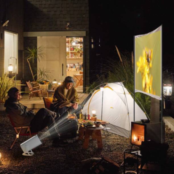 SSG 1000 lm LED Corded Portable Projector