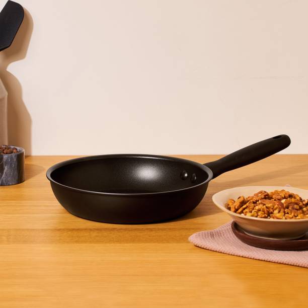 Meyer Midnigh Series Stockpot Fry Pan 24 cm diameter 2.07 L capacity