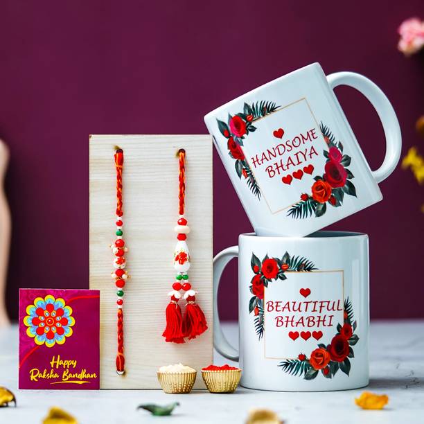 डिजाइनर Rakhi Gift Set For Brother Combo With Roli Chawal Greeting Card- MGP-5 मौली थ्रेड  सेट