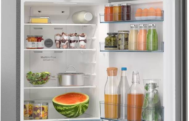BOSCH 243 L Frost Free Double Door Top Mount 3 Star Refrigerator  (SPARKLY STEEL, CTN27S031I)