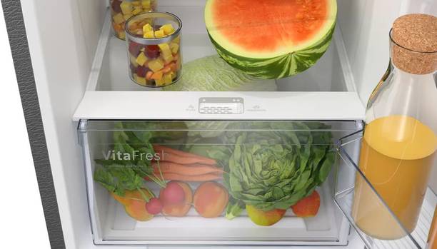 BOSCH 243 L Frost Free Double Door Top Mount 3 Star Refrigerator  (SPARKLY STEEL, CTN27S031I)
