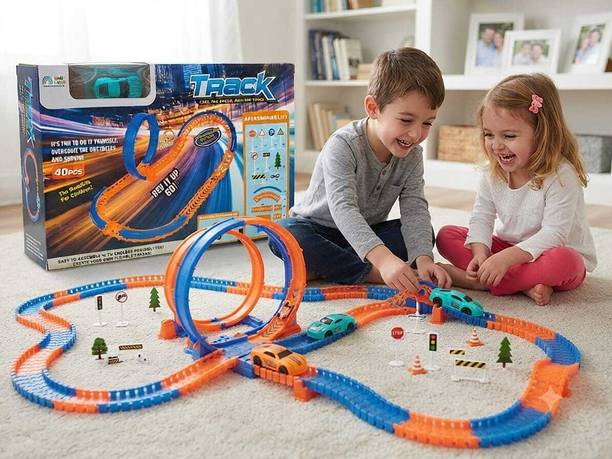 MADTEX 360 Degree Loop Racing Track Set with Cars