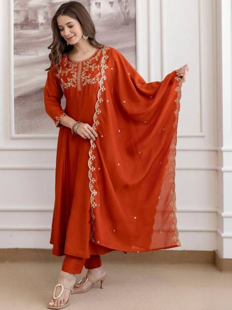 Women Silk Blend Kurta Pant Dupatta Set