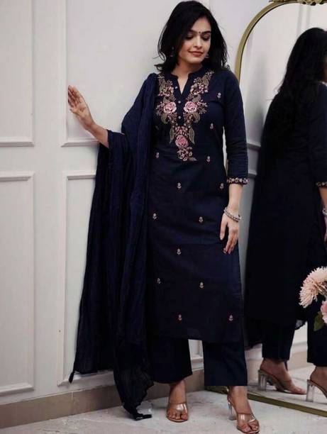 Straight Kurti with cigarette pants for polished office styling