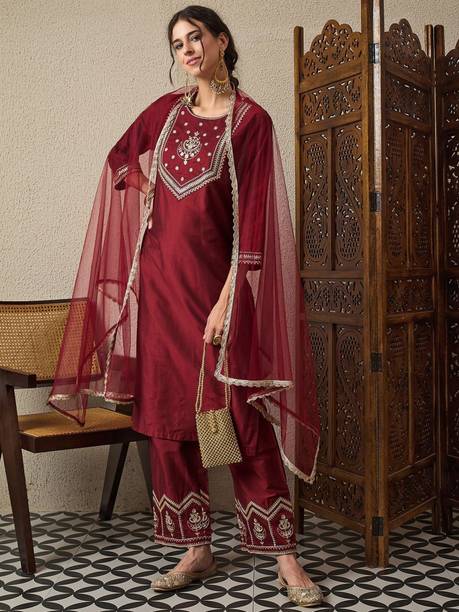 YAKHAENTERPRISE Embellished Kurta, Trouser/Pant & Dupatta Set