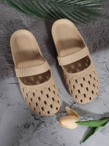 JUMPLITE Women Flats Sandal