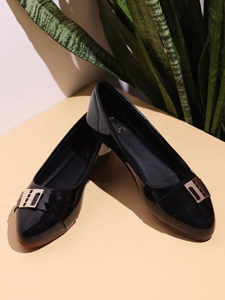 Women Stylish Bellies Solid Closed Toe Slip-OnFootwear Black Bellies Sandal