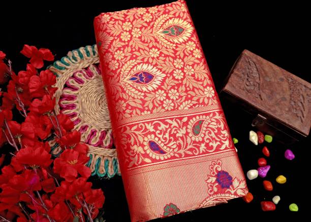 Woven, Self Design Kanjivaram Pure Silk, Jacquard Saree Price in India
