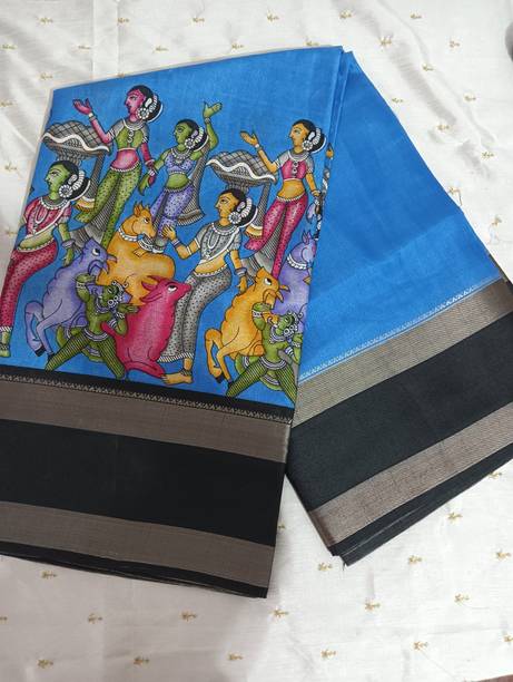 DOLA SILK डिजिटल प्रिंट कलमकारी कॉटन ब्लेंड साड़ी