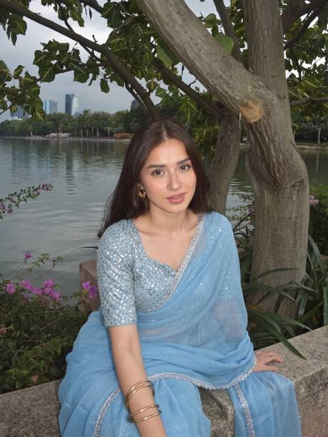 KAVIDSFASHION Embellished Bollywood Art Silk, Silk Blend Saree