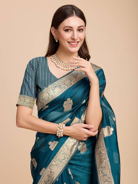 Embellished Maheshwari Cotton Silk Green Sarees Online @  | galgota.in - Image 4