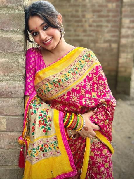Ritu Silk Woven, Floral Print Daily Wear Semi-Pashmina Saree