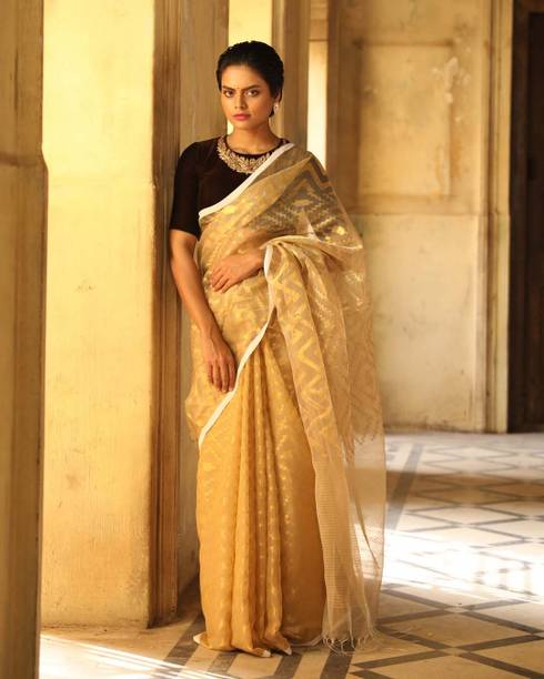 Solid/Plain Jamdani Cotton Blend Saree