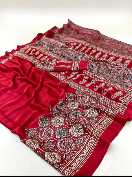 Printed, Geometric Print Daily Wear Crepe Saree