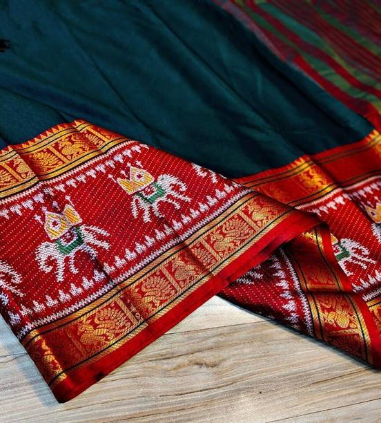 Magneitta Woven Kanjivaram Silk Blend Saree - Image 2
