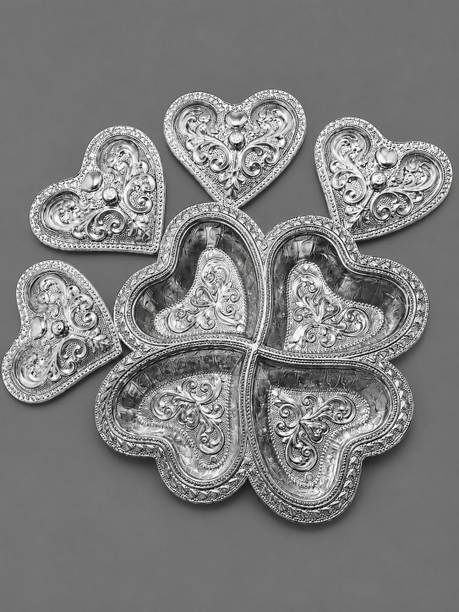 Goranshi d2 Silver Cracker