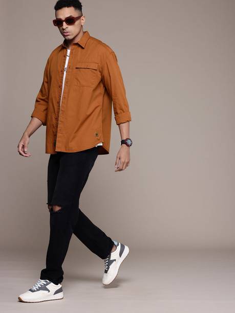 Roadster Men Relaxed Fit Fit Solid Casual Shirt