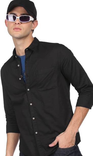 Men NA Fit Solid Spread Collar Casual Shirt