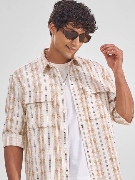 Men Oversized Fit Striped Cut Away Collar Casual Shirt
