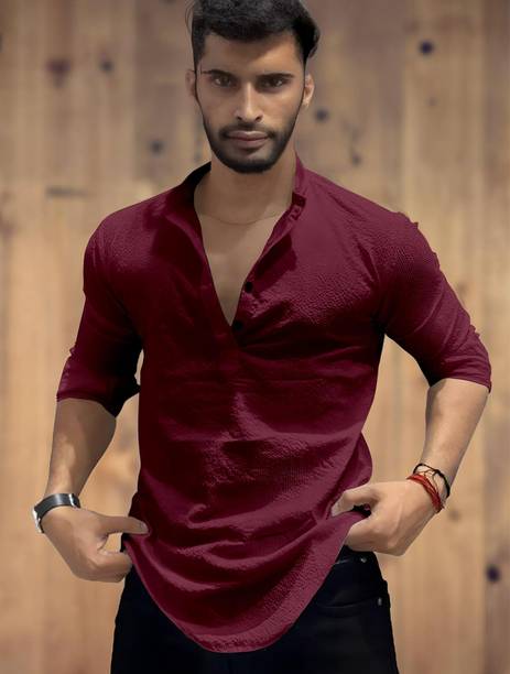 Men Regular Fit Self Design Cut Away Collar Casual Shir...
