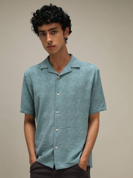 Men Oversized Fit Solid Spread Collar Casual Shirt