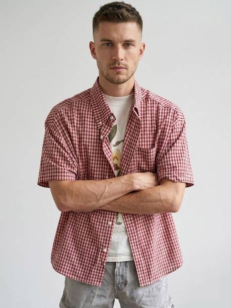 Suo Men Boxy Fit Checkered Button Down Collar Casual Shirt
