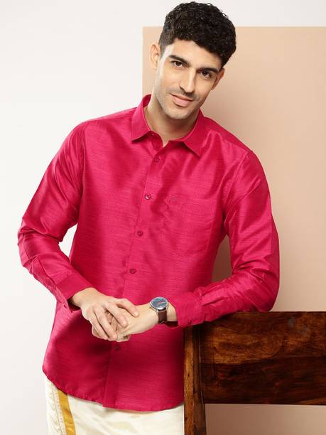 INVICTUS Men Solid Casual Purple Shirt