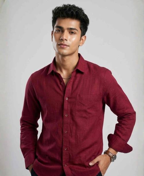 Men Regular Fit Solid Spread Collar Casual Shirt
