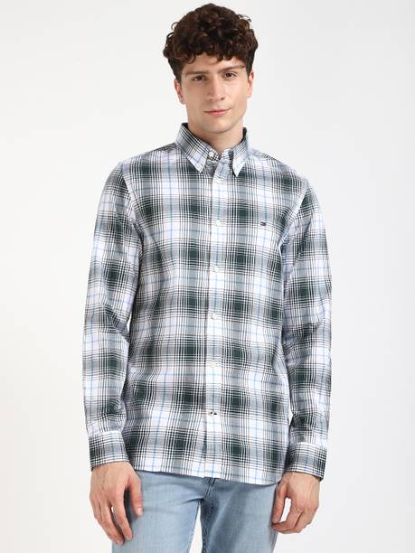 Men Regular Fit Checkered Button Down Collar Casual Shirt