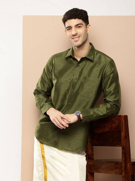 INVICTUS Men Solid Casual Green Shirt