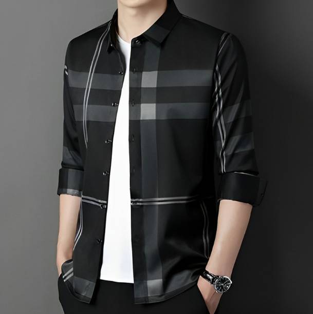 Men Regular Fit Solid, Striped Cut Away Collar Casual Shirt
