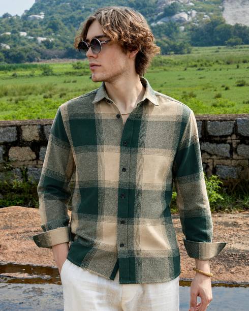 HERE&NOW Men Regular Fit Checkered Spread Collar Casual Shirt