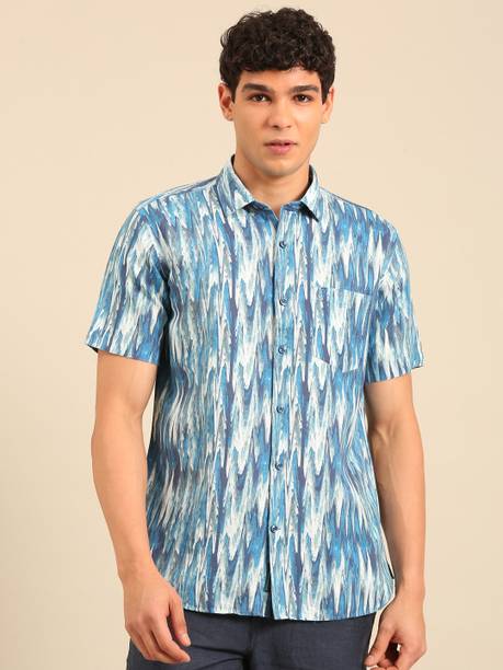 Men Regular Fit Dyed/Ombre Cut Away Collar Casual Shirt