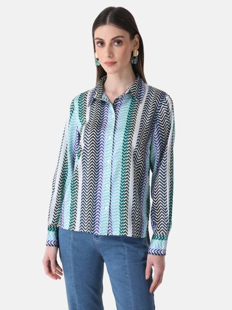 Women Regular Fit Geometric Print Casual Shirt