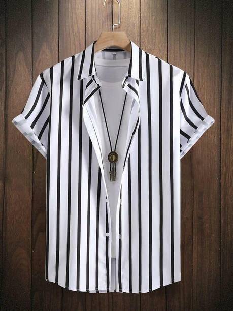 Men Regular Fit Striped Spread Collar Casual Shirt