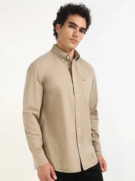 Men Comfort Fit Fit Solid Button Down Collar Casual Shirt