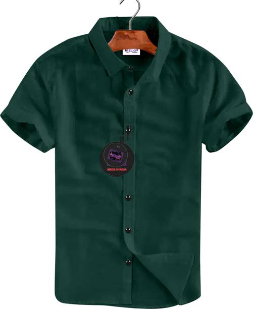 Men Regular Fit Solid Cut Away Collar Casual Shirt