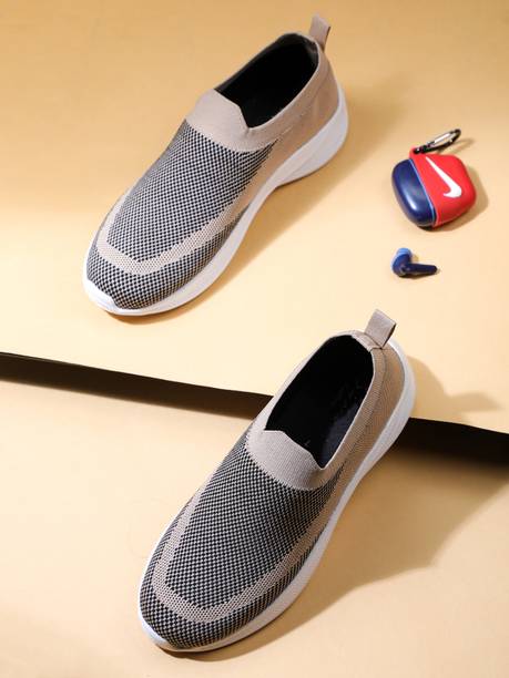 girls sports shoes flipkart